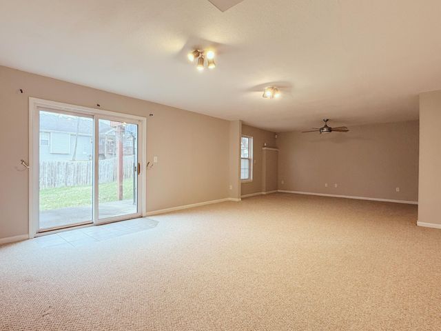 606 ADENS WOODS CT, Columbia, MO 65201