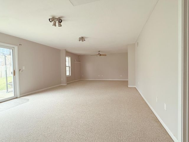 606 ADENS WOODS CT, Columbia, MO 65201