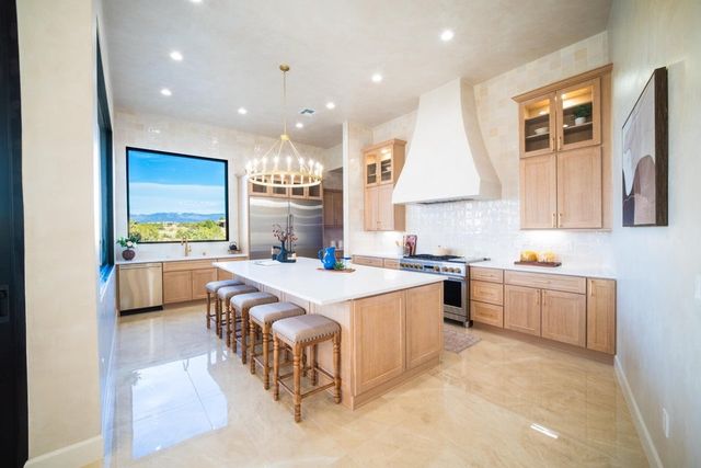 9 Tamarisk, Santa Fe, NM 87506