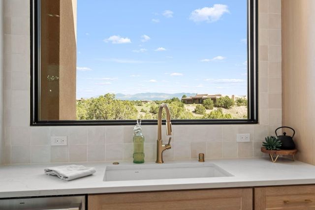 9 Tamarisk, Santa Fe, NM 87506