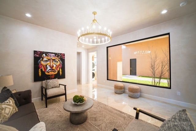 9 Tamarisk, Santa Fe, NM 87506