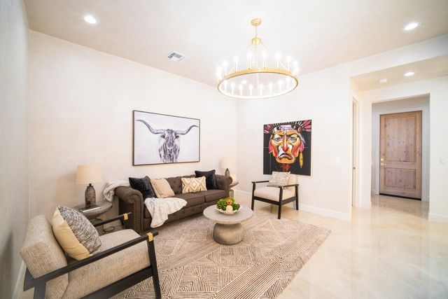 9 Tamarisk, Santa Fe, NM 87506