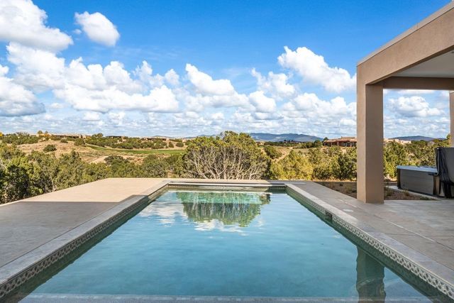9 Tamarisk, Santa Fe, NM 87506