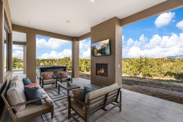9 Tamarisk, Santa Fe, NM 87506