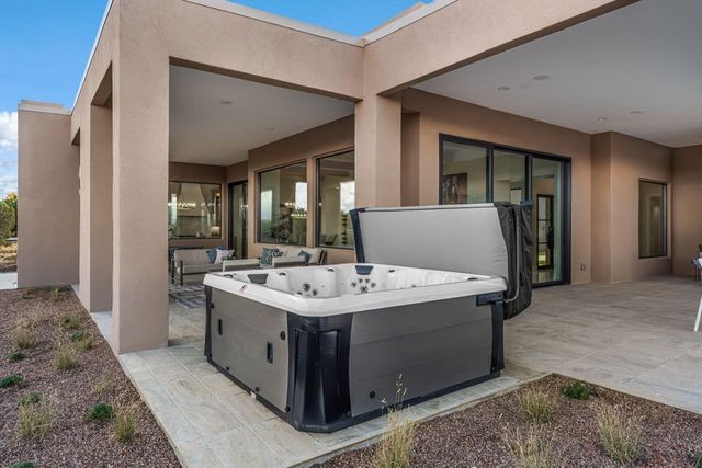 9 Tamarisk, Santa Fe, NM 87506