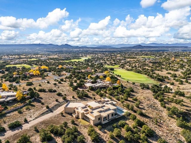 9 Tamarisk, Santa Fe, NM 87506