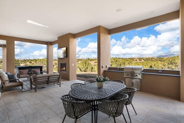 9 Tamarisk, Santa Fe, NM 87506