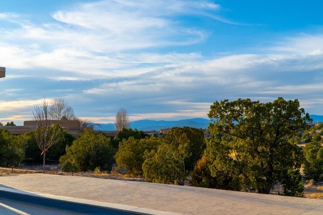 9 Tamarisk, Santa Fe, NM 87506