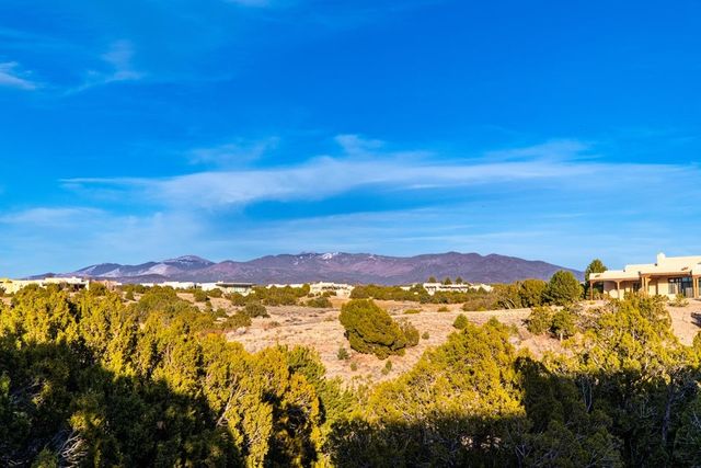 9 Tamarisk, Santa Fe, NM 87506