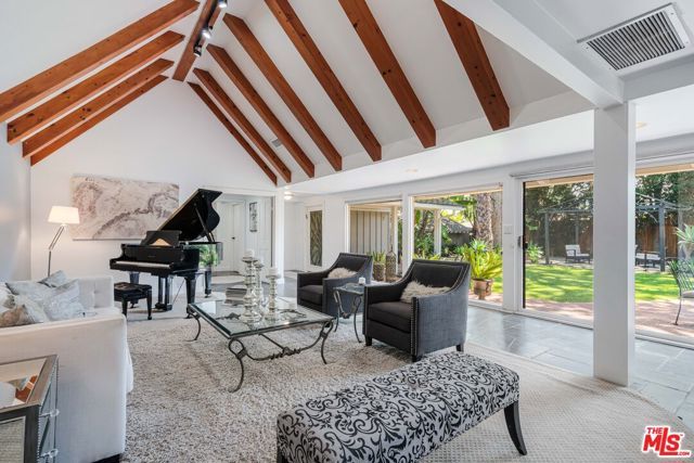 3245 Provon Lane, Los Angeles, CA 90034