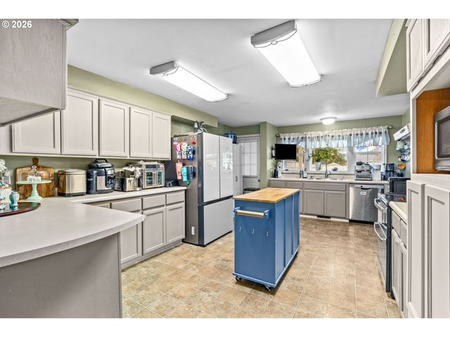 4733 UNION Ter, Springfield, OR 97478