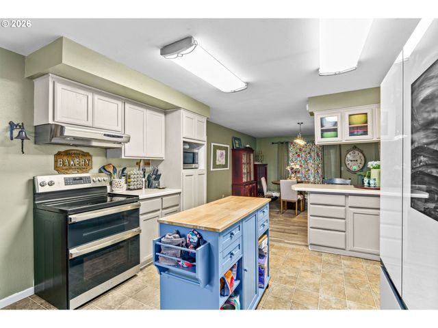 4733 UNION Ter, Springfield, OR 97478