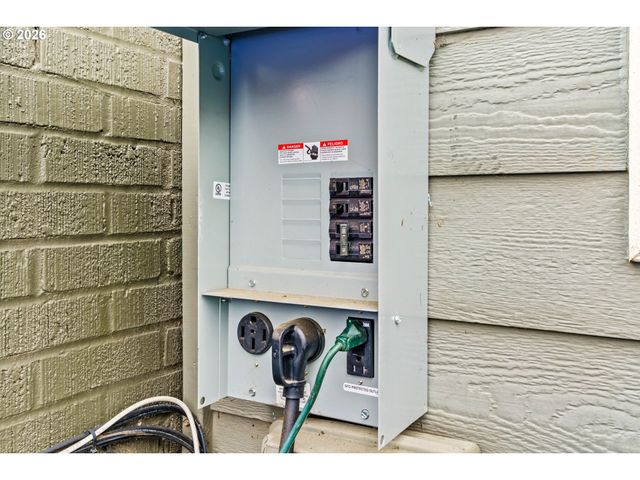 4733 UNION Ter, Springfield, OR 97478