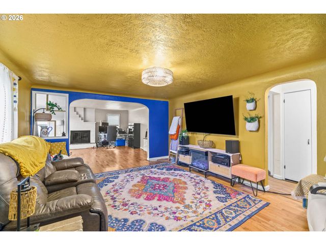 4733 UNION Ter, Springfield, OR 97478