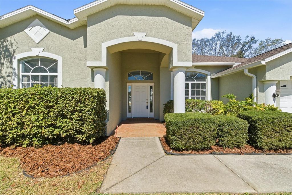 Image 3 of property listing at 3725 GRAND FORKS DRIVE, Land O Lakes, FL 34639