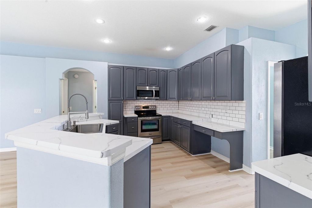 Image 22 of property listing at 3725 GRAND FORKS DRIVE, Land O Lakes, FL 34639