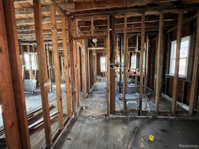 3272 W Euclid Street, Detroit, MI 48206