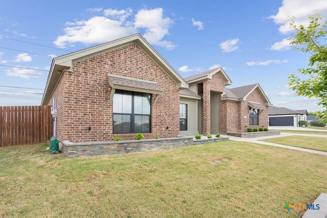 9110 Green Tree Drive, Salado, TX 76571