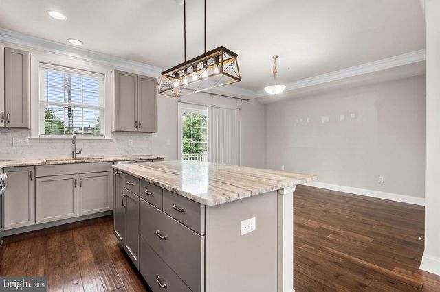 1037 CHAPMAN, Hatfield, PA 19440