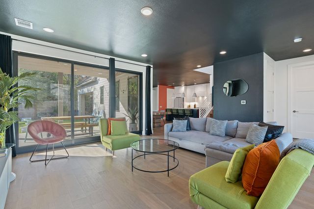 1604 Miriam Ave, Austin, TX 78702