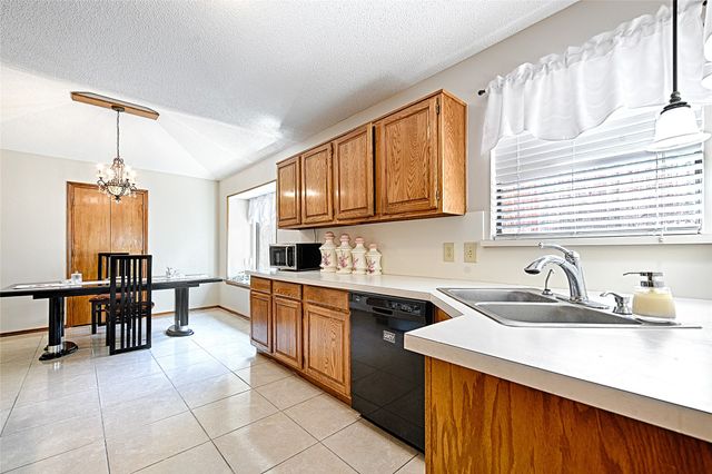 1444 Homestead Lane, Carrollton, TX 75007