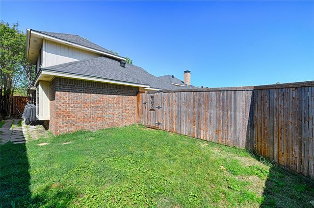 1444 Homestead Lane, Carrollton, TX 75007