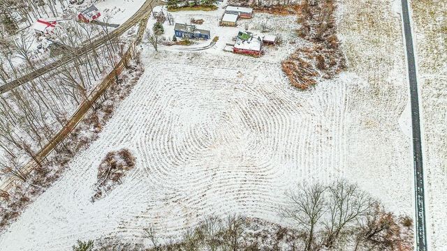 8 Walker Rd, North Brookfield, MA 01535