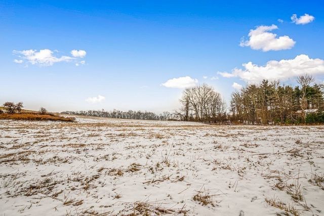 8 Walker Rd, North Brookfield, MA 01535