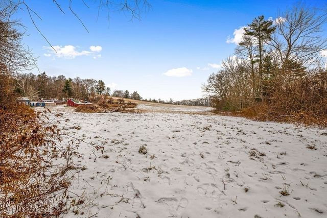 8 Walker Rd, North Brookfield, MA 01535