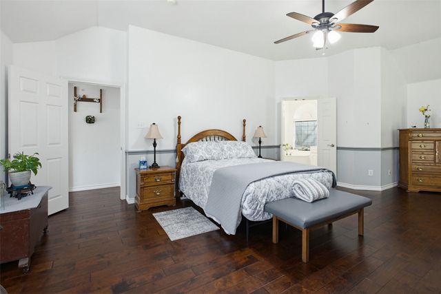 8 Whispering Bend Court, Mansfield, TX 76063