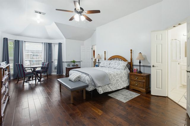 8 Whispering Bend Court, Mansfield, TX 76063