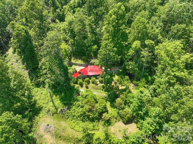 8709 Hwy 226A Highway, Little Switzerland, NC 28749