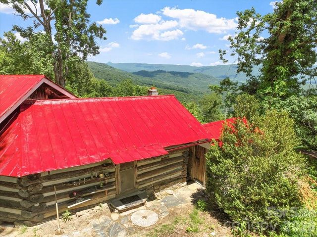 8709 Hwy 226A Highway, Little Switzerland, NC 28749
