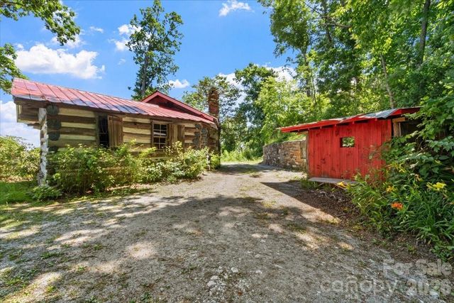 8709 Hwy 226A Highway, Little Switzerland, NC 28749