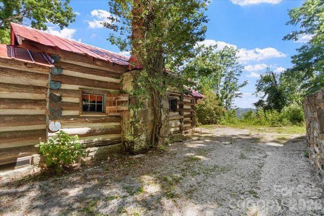 8709 Hwy 226A Highway, Little Switzerland, NC 28749