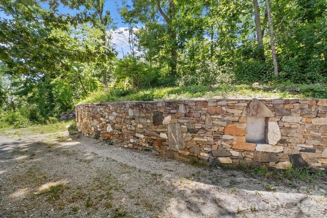 8709 Hwy 226A Highway, Little Switzerland, NC 28749