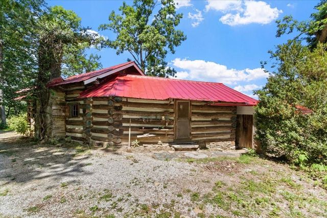 8709 Hwy 226A Highway, Little Switzerland, NC 28749