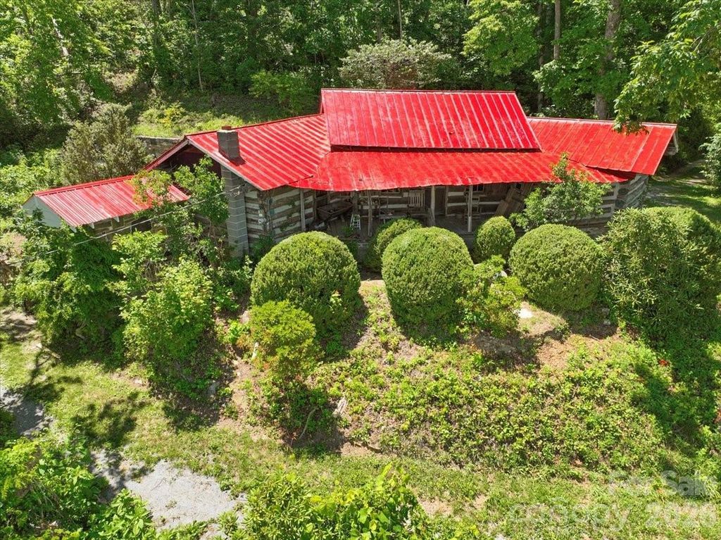 8709 Hwy 226A Highway, Little Switzerland, NC 28749