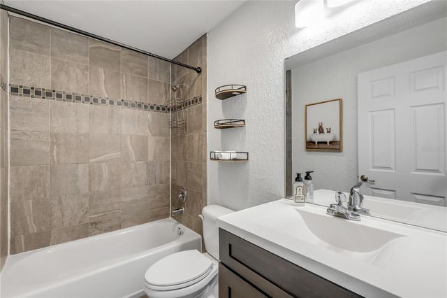 1740 EAST PARKWAY, Deland, FL 32724