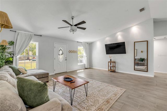 1740 EAST PARKWAY, Deland, FL 32724