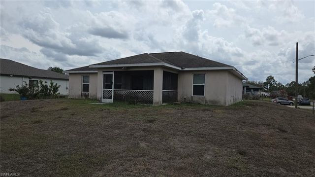 2512 53rd ST W, Lehigh Acres, FL 33971