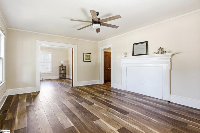 524 Church Street, Laurens, SC 29360