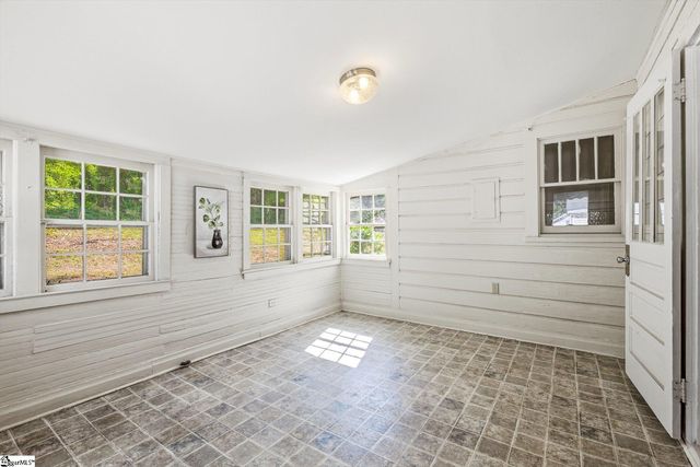 524 Church Street, Laurens, SC 29360