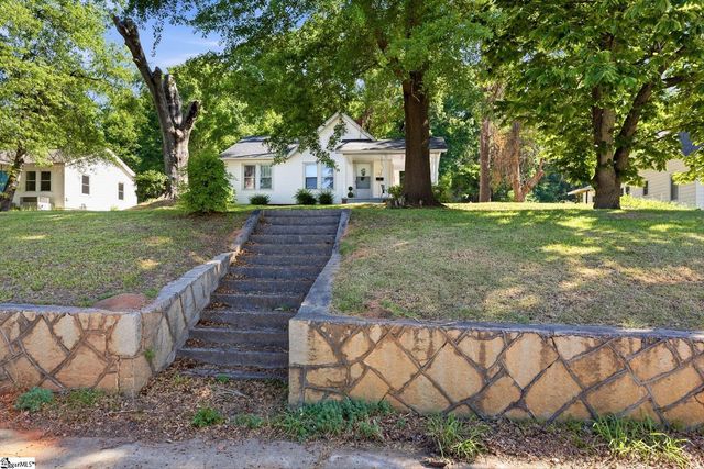 524 Church Street, Laurens, SC 29360