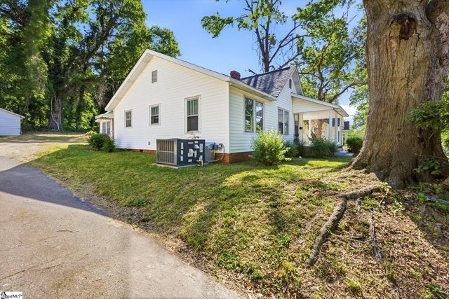 524 Church Street, Laurens, SC 29360
