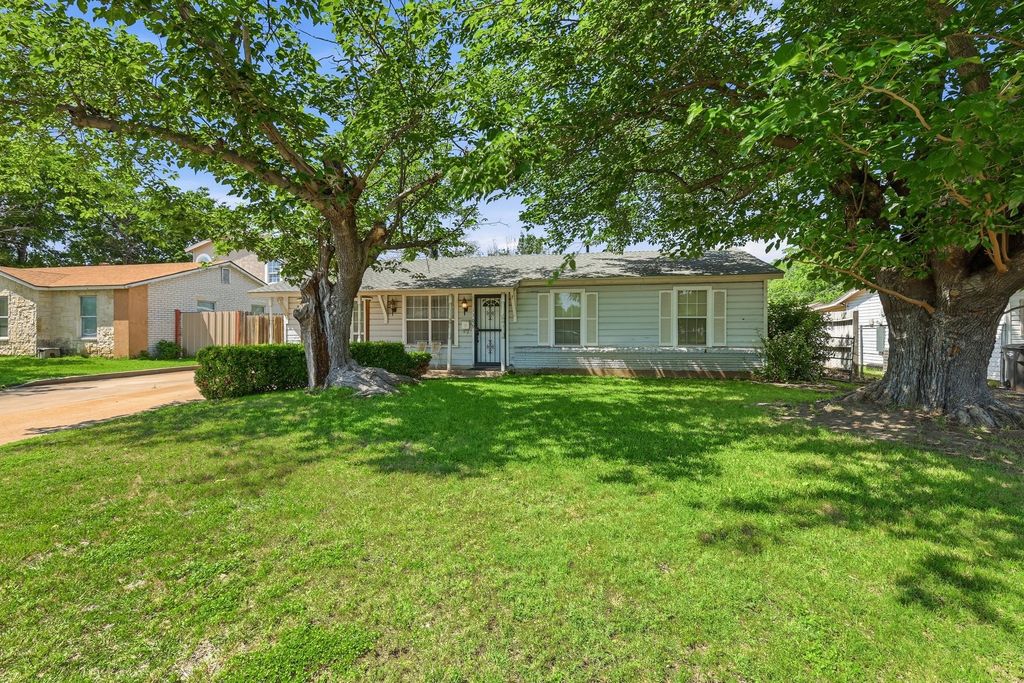 1309 De Ridder Avenue, Fort Worth, TX 76106