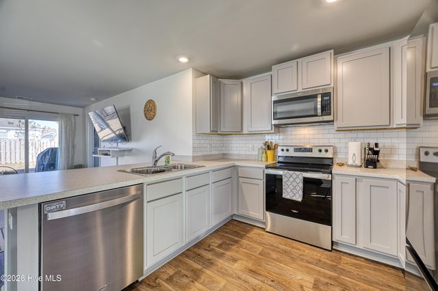 1019 Course Lane, Surf City, NC 28445