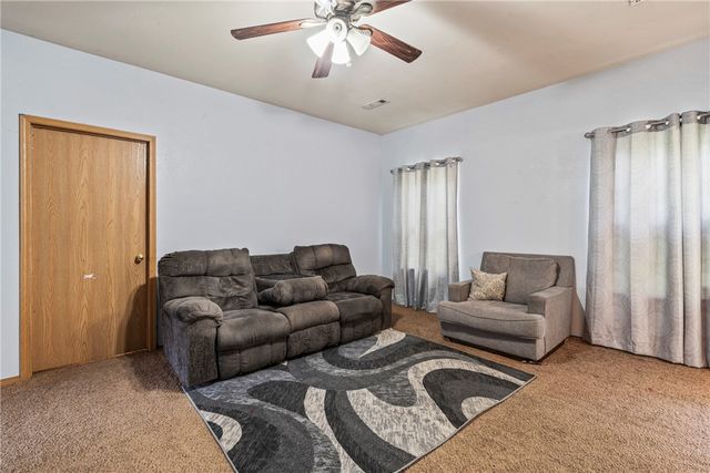 10 Portpatrick Lane, Bella Vista, AR 72715