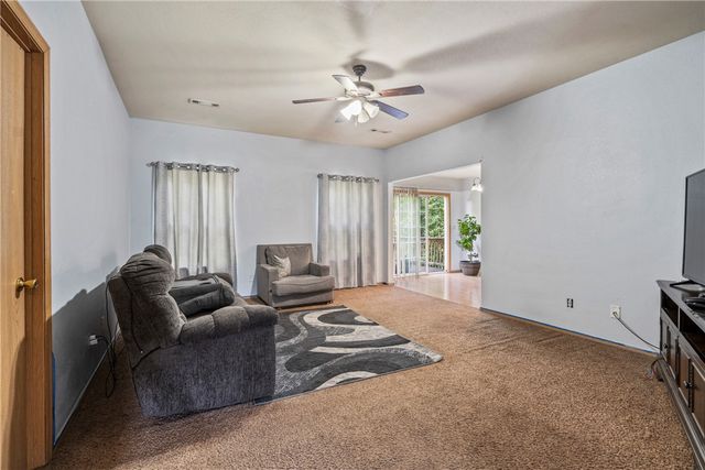 10 Portpatrick Lane, Bella Vista, AR 72715