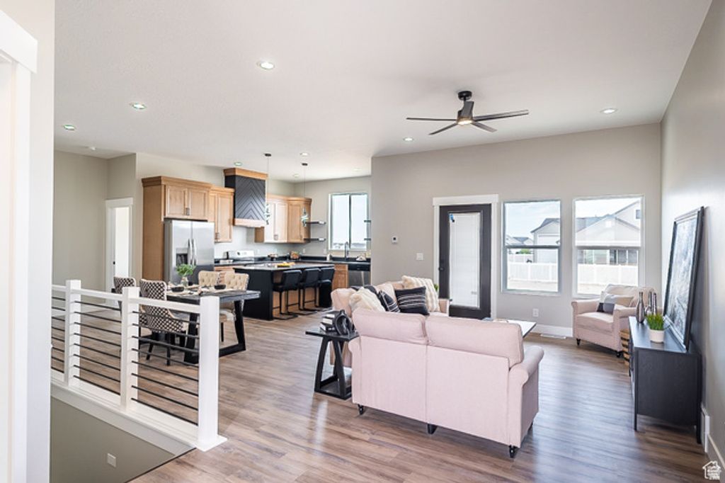 Image 5 of property listing at 641 S CHAN DR #401, Grantsville, UT 84029